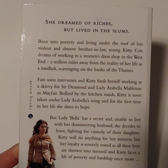 Mermaids Singing by Dilly Court adult softcover paperback novel Book - Picture 4 of 6